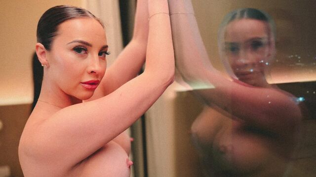 Doggystyle sex with noble Melissa Stratton from lucidflix