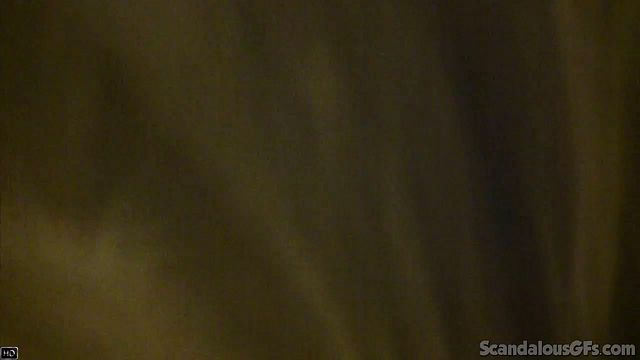 Arruffata Jenna Reid in xxx pubblico