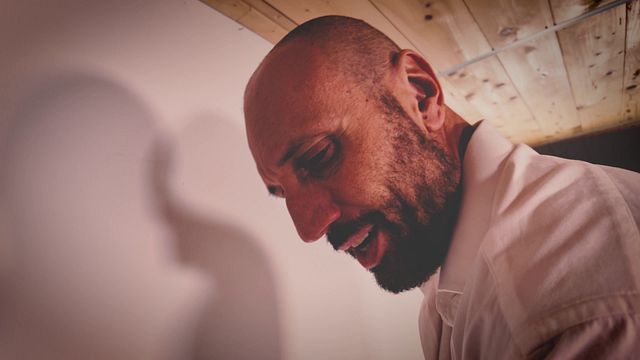 Toma de la estilizada Mary y Capitano de facial 