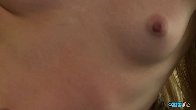 Videata tacchi alti con Avril