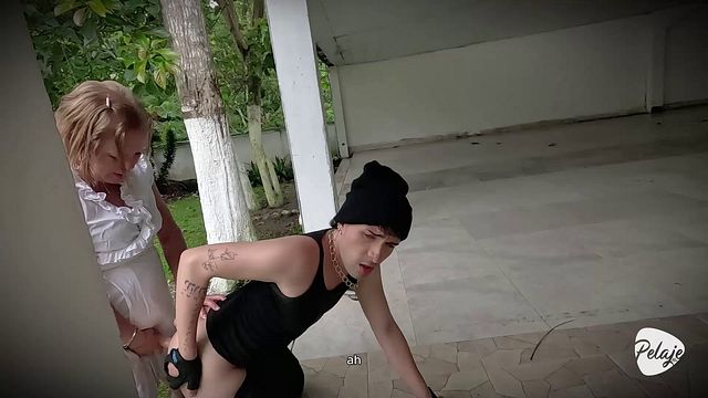 Hottie's interracial action