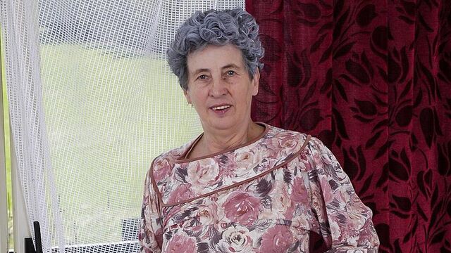 Rosa's old clip by OmaHotel