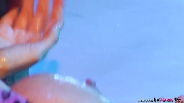 Mira adelanto con la sexual Julia Ann y Lisa Ann