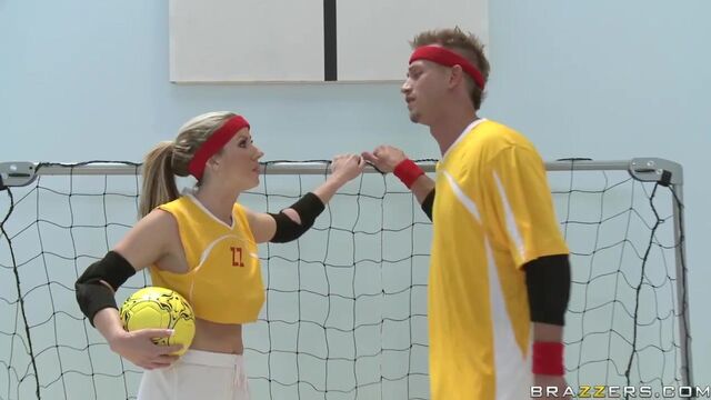 Séquence gros seins de Carolyn