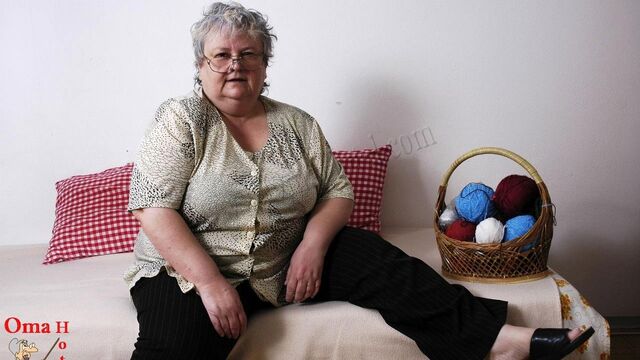 Madura safado com sacana Majka do OmaHotel