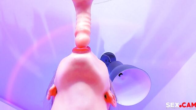 Posing trailer with precious doxie from Sex.Cam