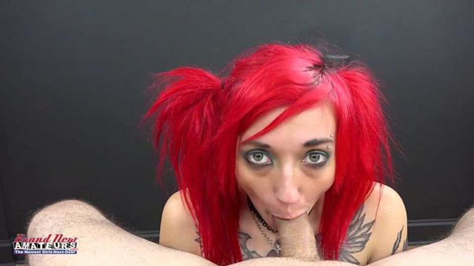 Impressive sweetheart's tattoo action