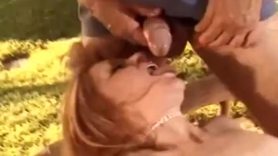 Incomparable lass's mother scene