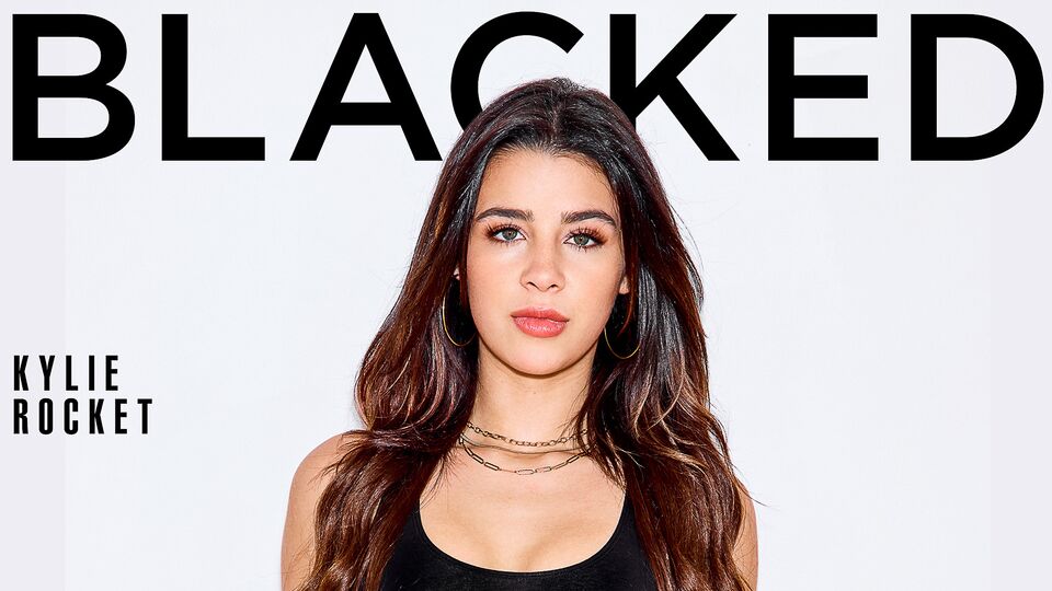 Blacked.Com apresenta vaqueira pornografia da Kylie Rocket