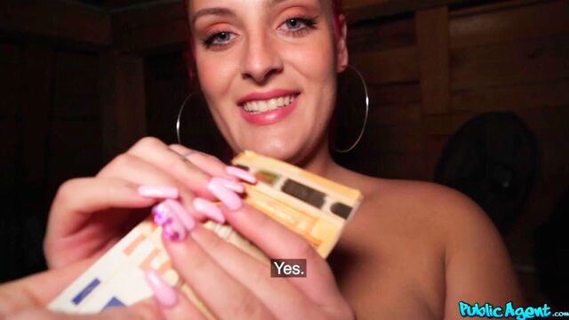 Watch smiling Olivia Stark and Erik Everhard's trailer